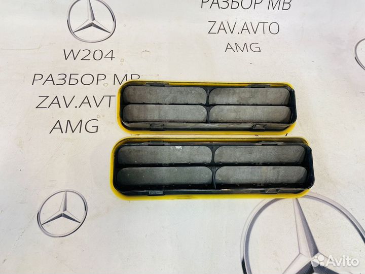 Клапан вентиляции багажника Mercedes W204
