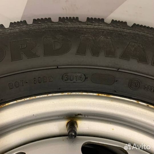 Nokian Nordman 4 215/65 R16 Зима шип