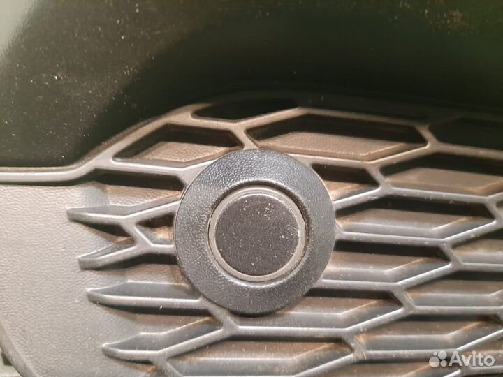 Решетка, заглушка переднего бампера Nissan Qashqai