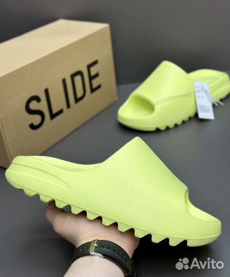 Тапочки Adidas Yeezy Slide 