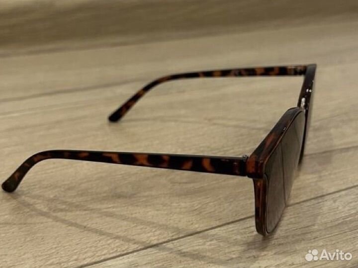 Солнцезащитные очки женские