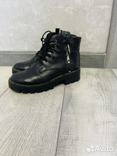 Ботинки женские 36 размер