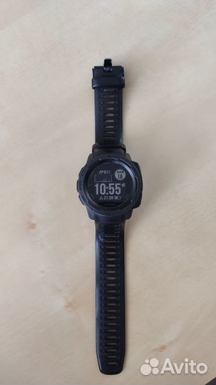 Часы garmin instinct