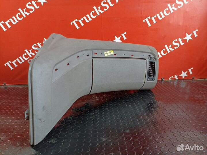 Передняя панель салона Daf XF106