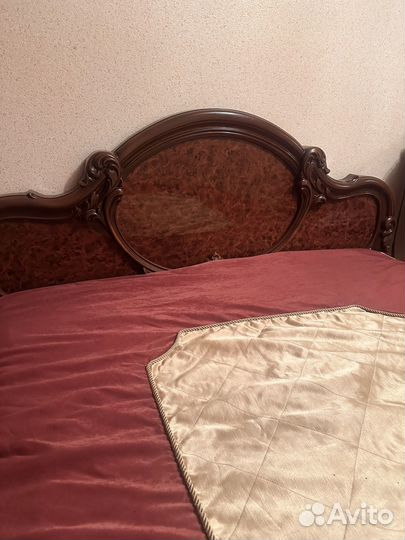 Кровать двухспальная