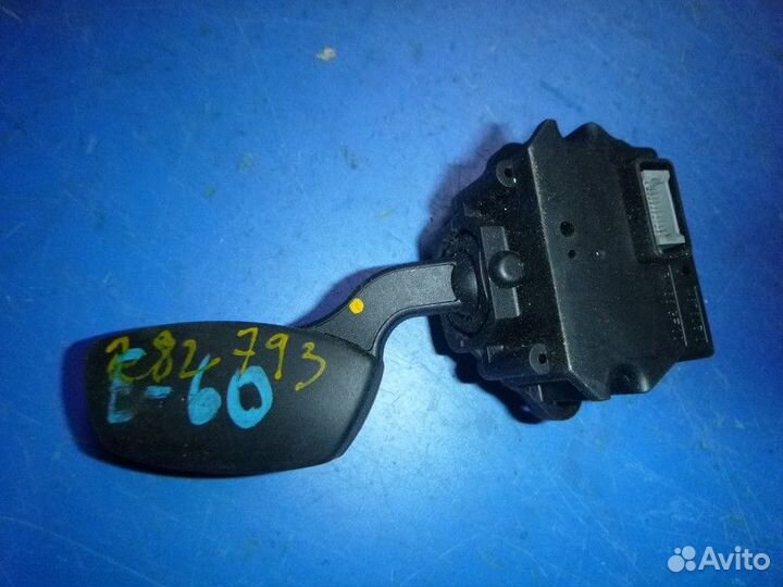 Переключатель поворотов подрулевой BMW E60/E61 200