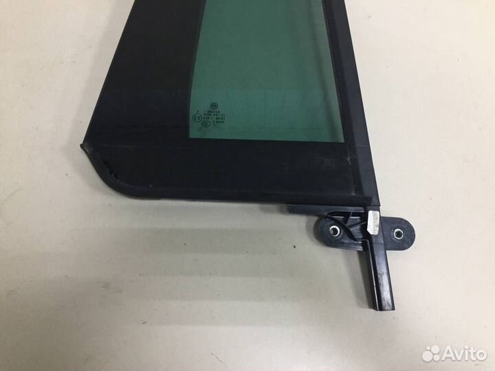 Стекло двери задней правой форточка Volkswagen Tig