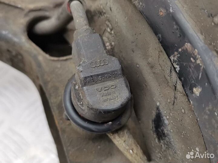 Ступица передняя левая Audi A6 4B/C5 2000