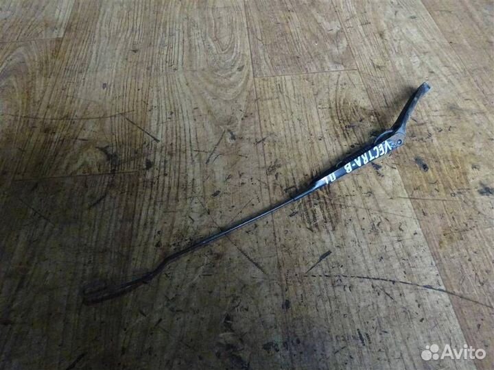 Поводок стеклоочистителя передний левый Opel Vect