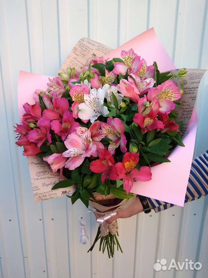 Букет из альстромерий