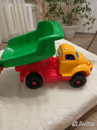 Машина детская
