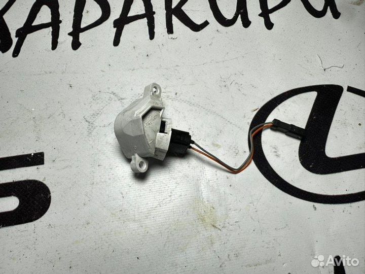 Подсветка двери левая Toyota Rav4 50 2020