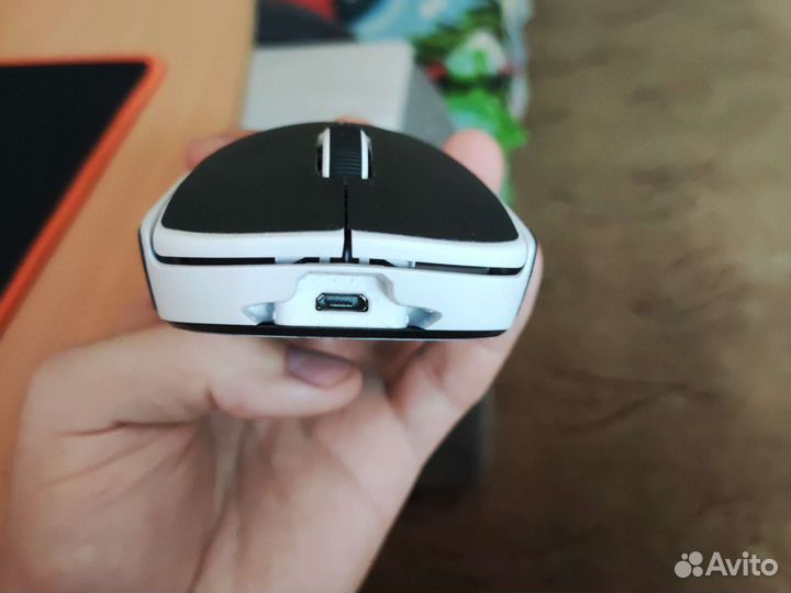 Беспроводная игровая мышь logitech