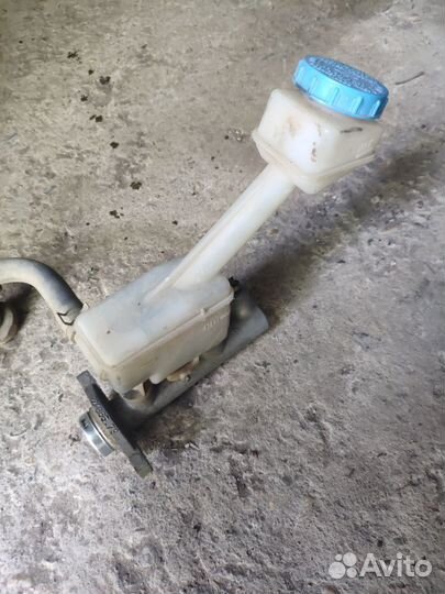 Ниссан примера р12 главный тормозной цилиндр