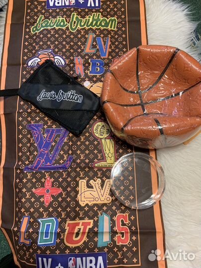 Баскетбольный мяч Louis Vuitton