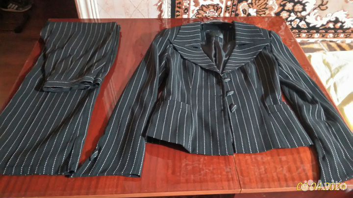 Костюм для худенькой девушки 42-й размер
