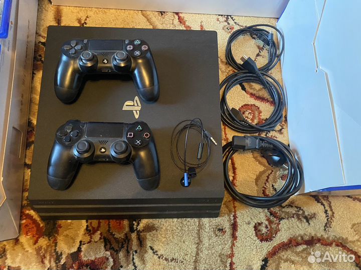 Sony PS4 Pro 1Tb+VR шлем+ AIM контроллер
