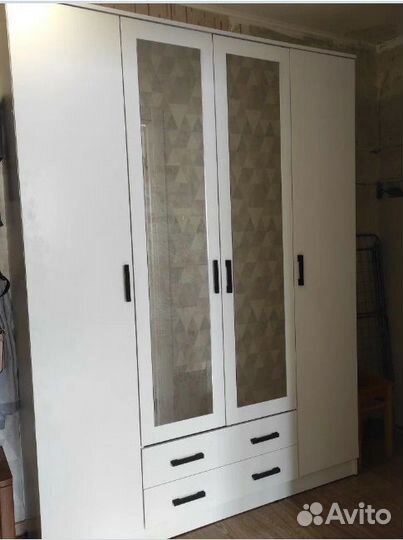 Шкаф трёхстворчатый Белый