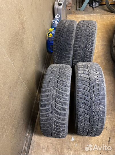 Laufenn I Fit Ice LW 71 215/55 R17