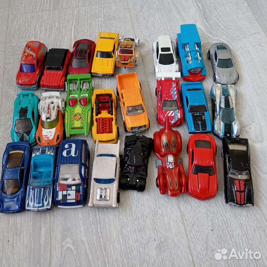 Hot wheels машинки
