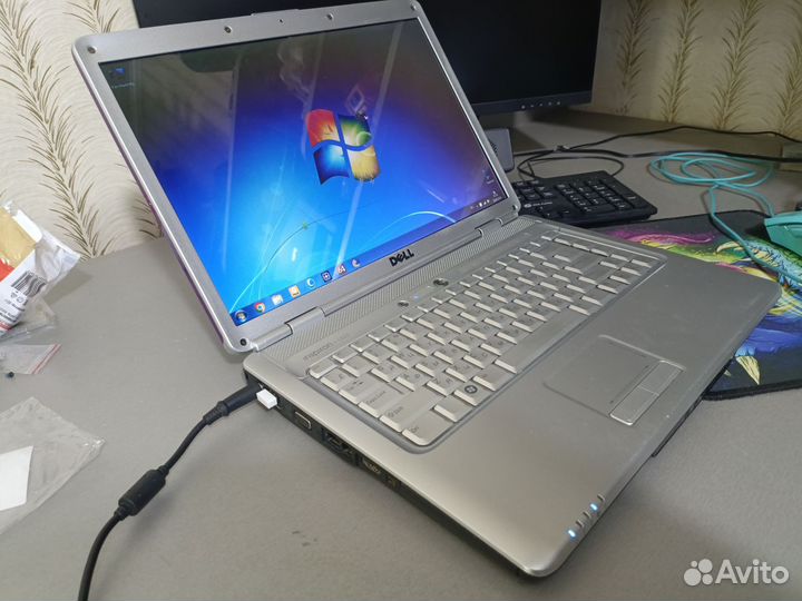 Dell: 15,5, Intel T8100:2x2,3, 2,5gb, Ssd