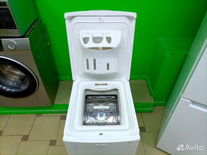 Машина с вертикальной загрузкой бу Whirlpool