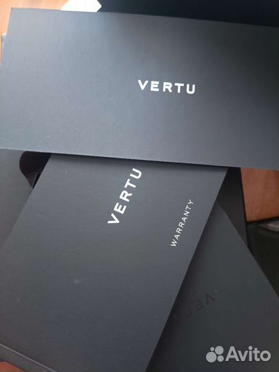 Телефон Vertu Constellation V