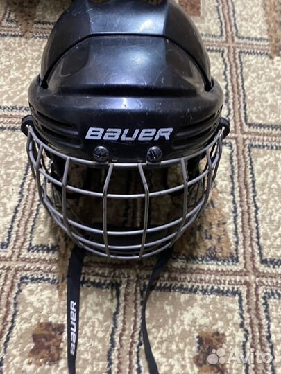 Хоккейный шлем