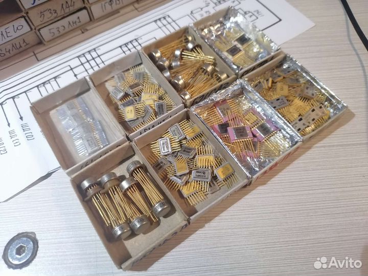 Микросхемы СССР в керамических корпусах