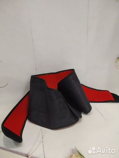 Спортивный пояс для поддержки спины