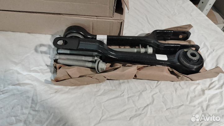 Рычаги развальные задние Ford Explorer 5 комплект