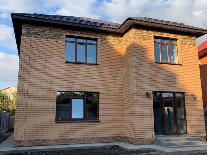 Дом 260 м² на участке 8 сот.