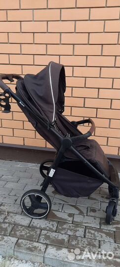 Прогулочная коляска Carrello Bravo