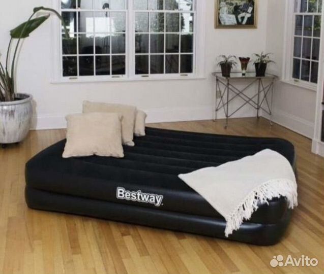 Надувной матрас с насосом