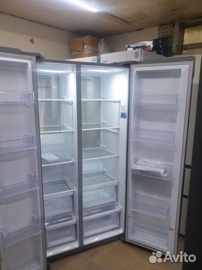 Новый холодильник Samsung RS62K6130S8