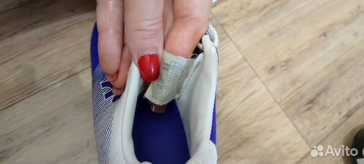 Отдам футбольные бутсы