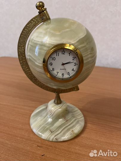 Настольные часы