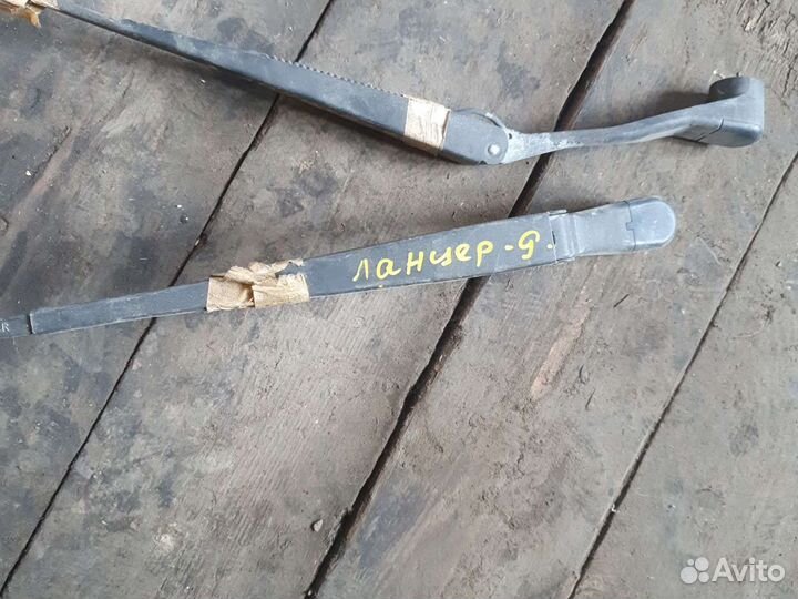 Поводок дворника Mitsubishi Lancer 9