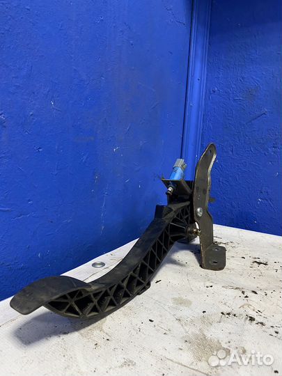 Педаль электронная тормоза и сцепления megane 2