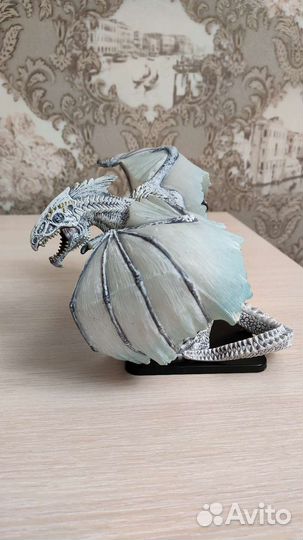 D&D фигурка Icingdeath Gargantuan White Dragon LE