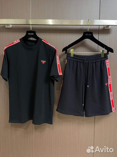 Костюм мужской с шортами