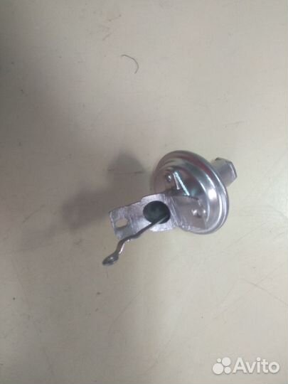 Вакуум-корректор зажигания Газ ЗИЛ