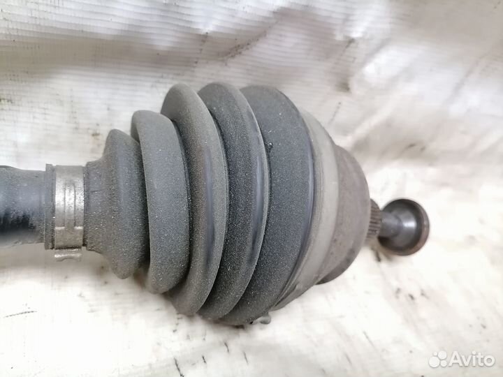 Привод передний левый Audi A6(4F2/C6) A6 C6 4F2