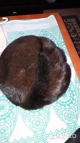 Продам берет, натуральный мех, состояние нового