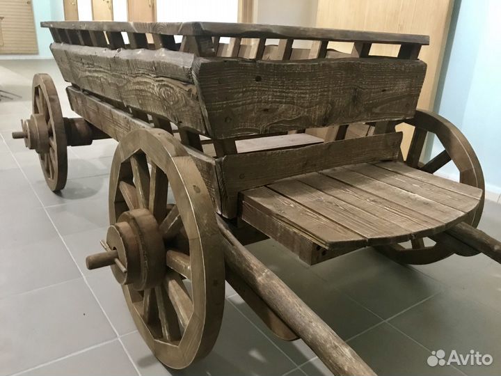 Телега деревянная
