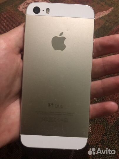 Телефон iPhone 5s