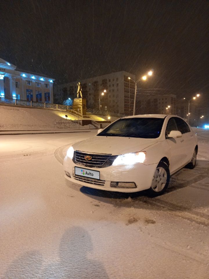Geely Emgrand EC7: фото владельца