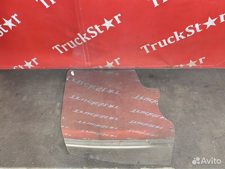 Стекло двери правой Volvo FH