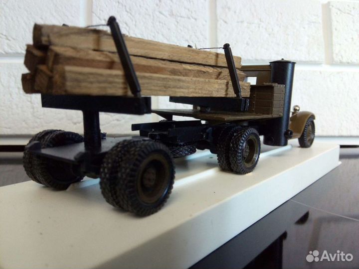 Модель редкая Урал-Зис 352Л с роспуском Ломо