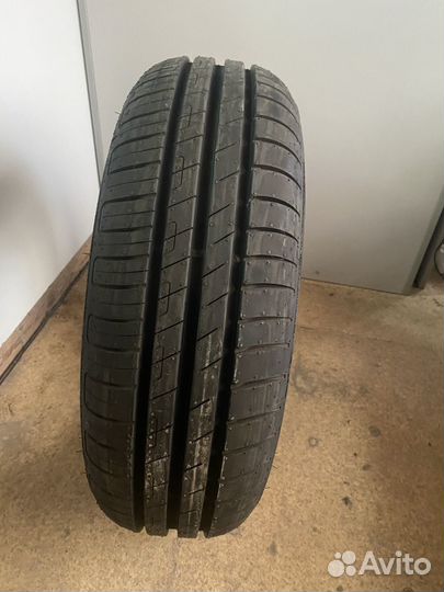 Goodyear EfficientGrip Performance 185/65 R15 88H